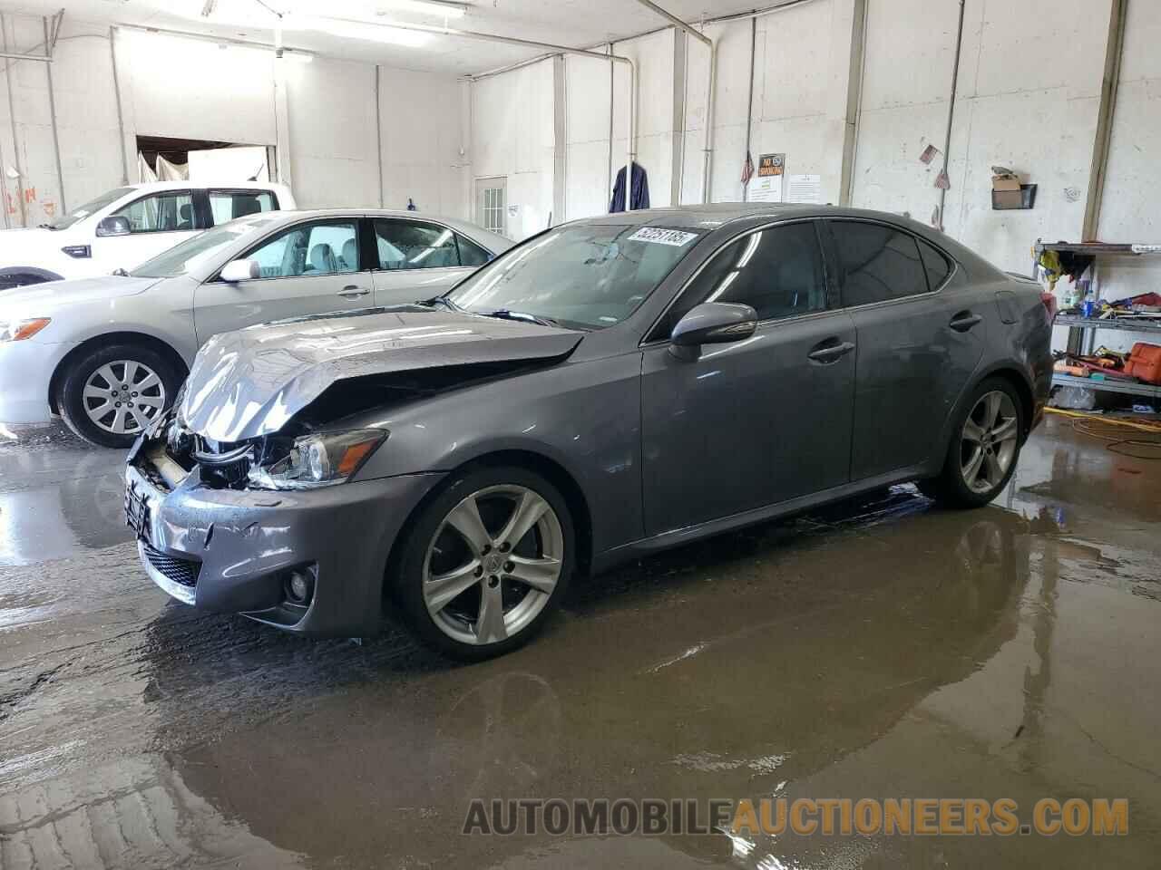 JTHBE5C28D5031931 LEXUS IS 2013