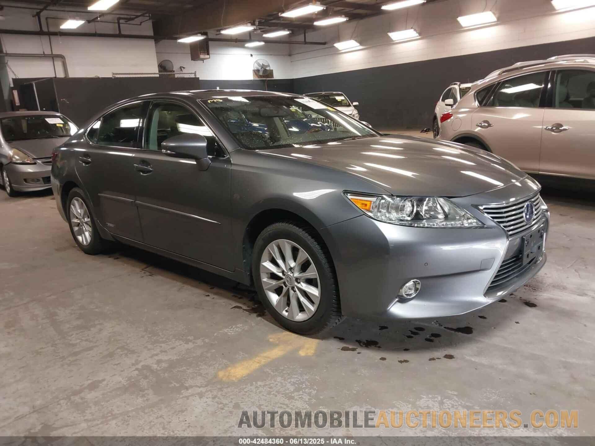 JTHBW1GG6F2093022 LEXUS ES 300H 2015