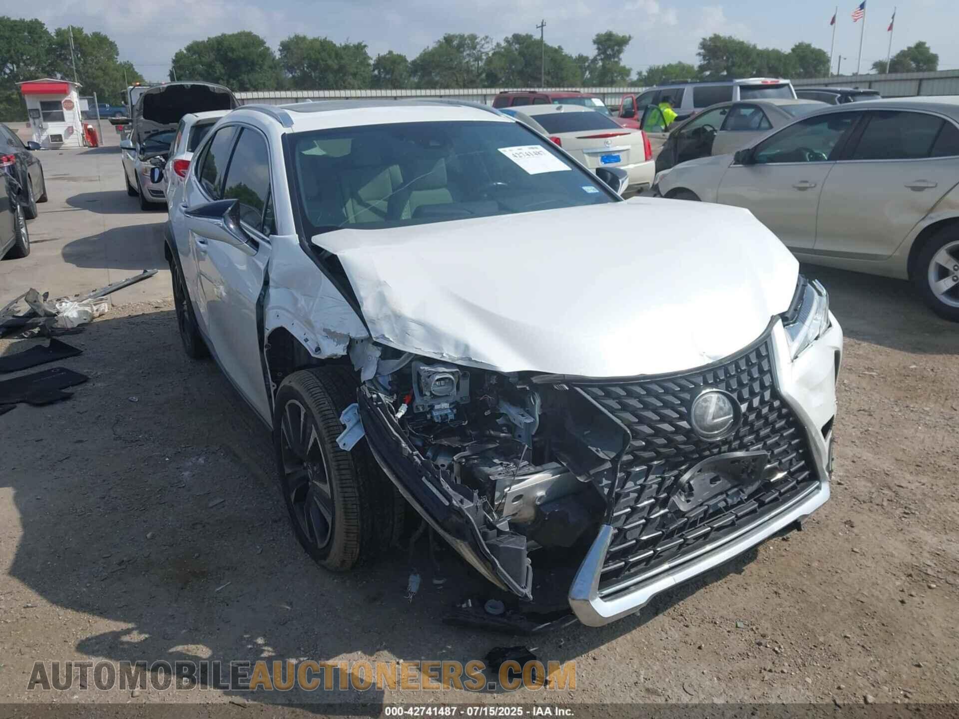 JTHP3JBH3L2025481 LEXUS UX 200 2020
