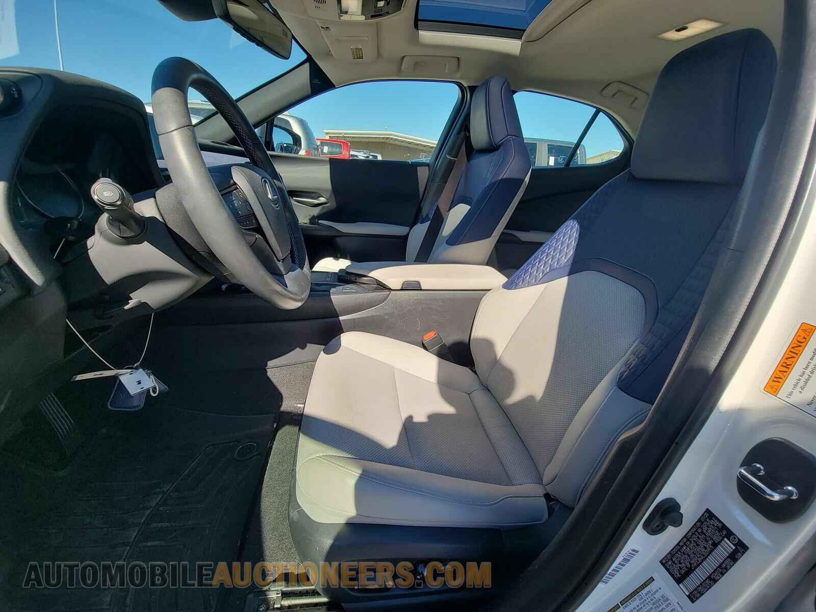 JTHP3JBH4L2029975 Lexus UX 2020