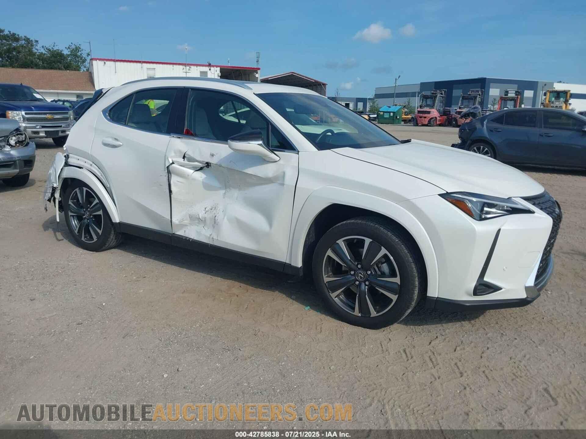 JTHP3JBH7N2052671 LEXUS UX 200 2022