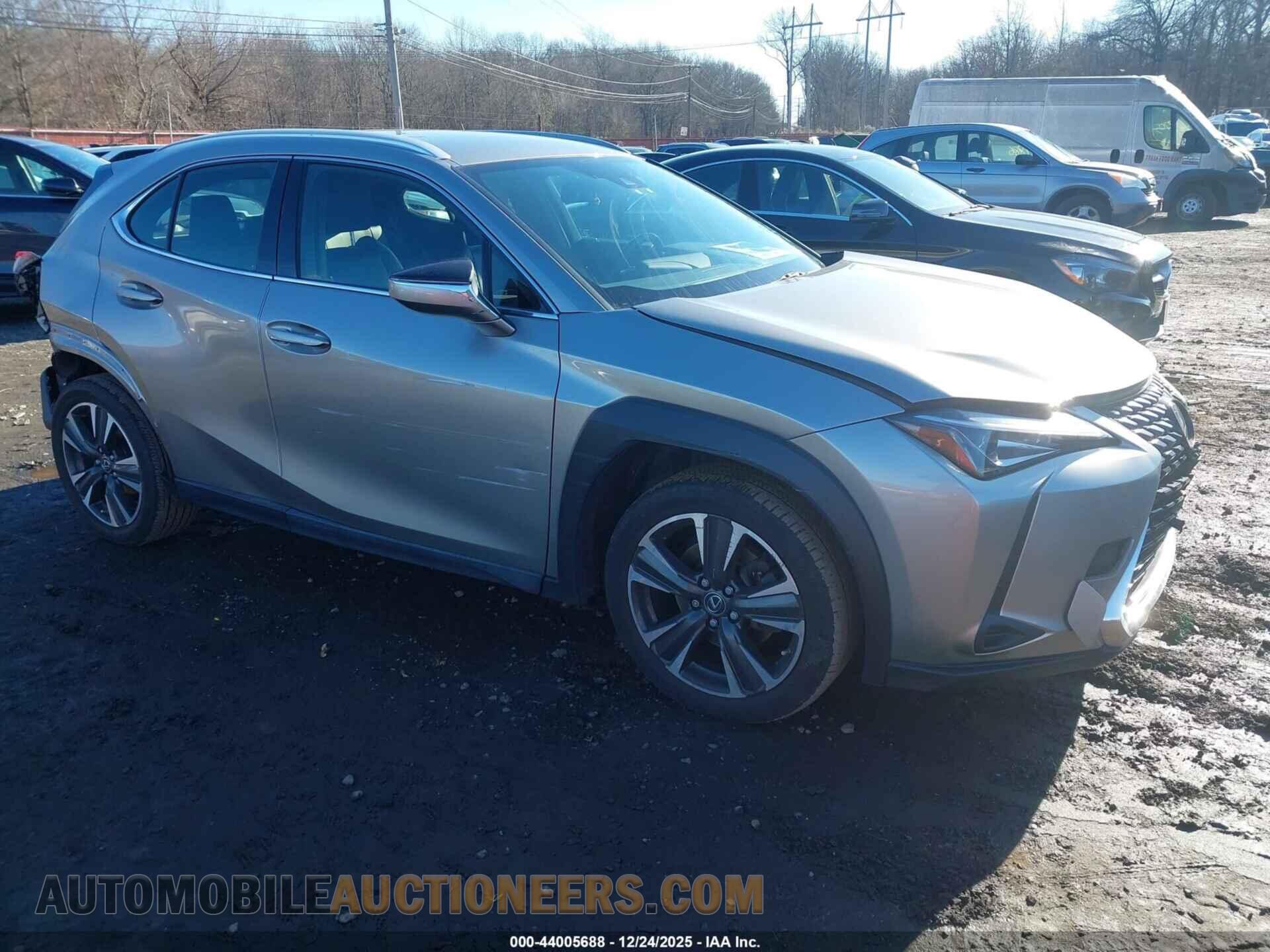 JTHX3JBH1L2024393 LEXUS UX 200 2020