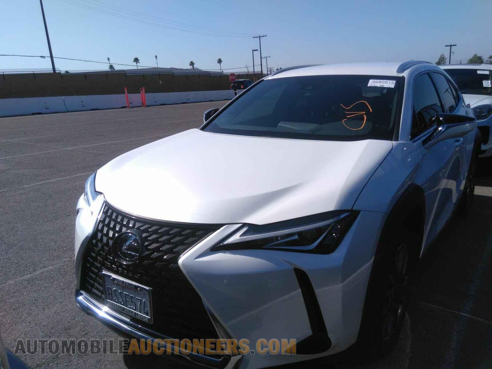 JTHX3JBH2L2031076 Lexus UX 2020