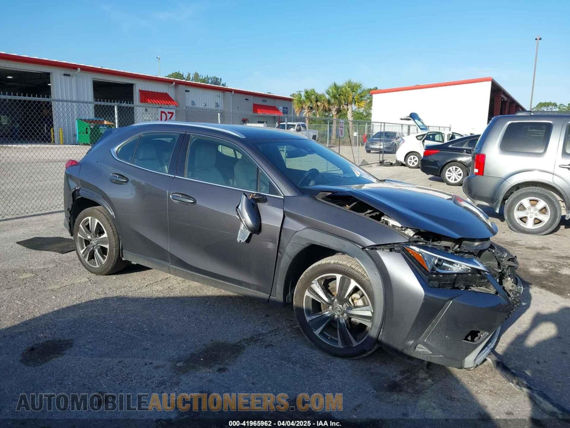 JTHX3JBH3N2051968 LEXUS UX 200 2022