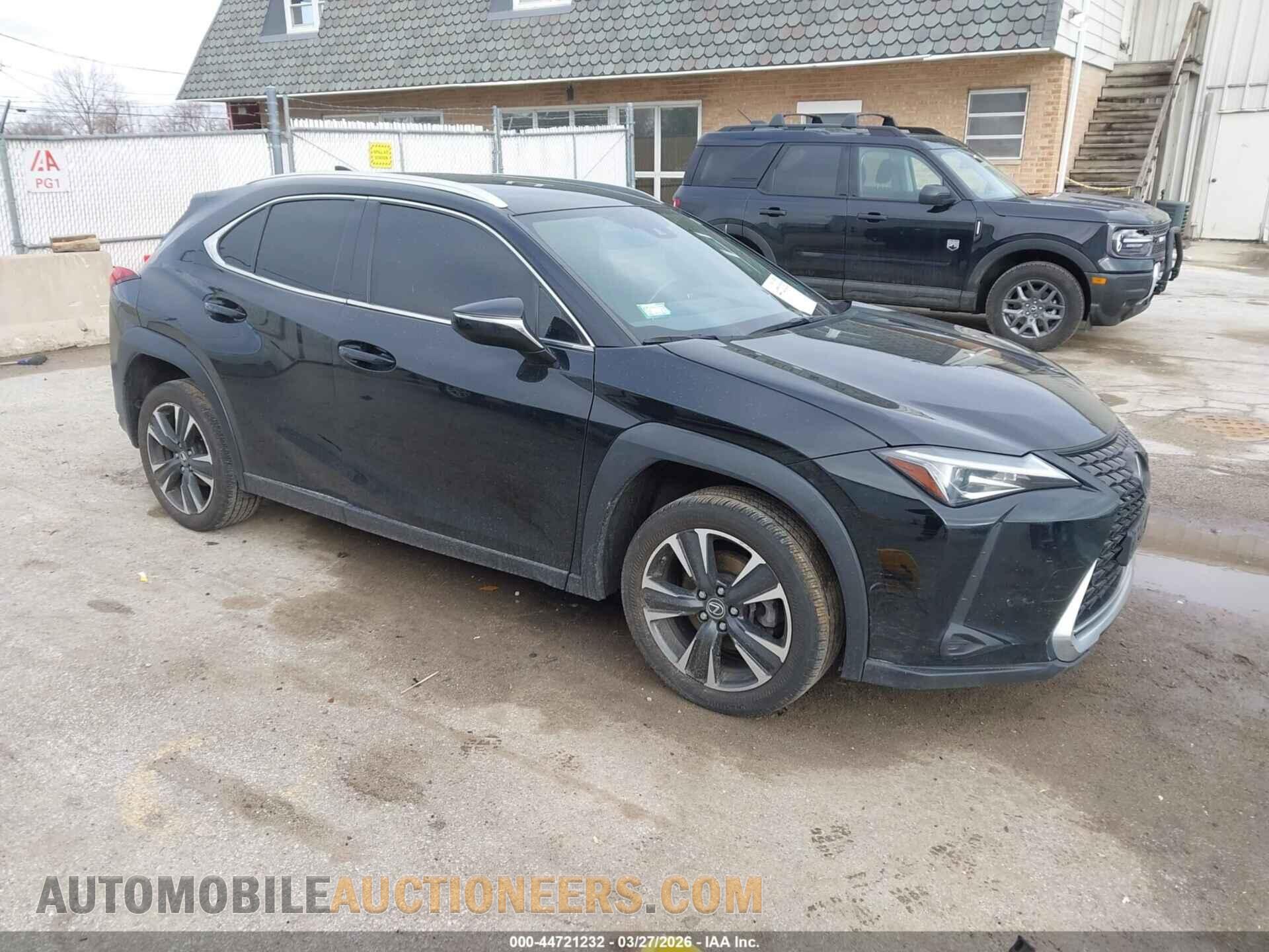 JTHX3JBH3N2056135 LEXUS UX 200 2022