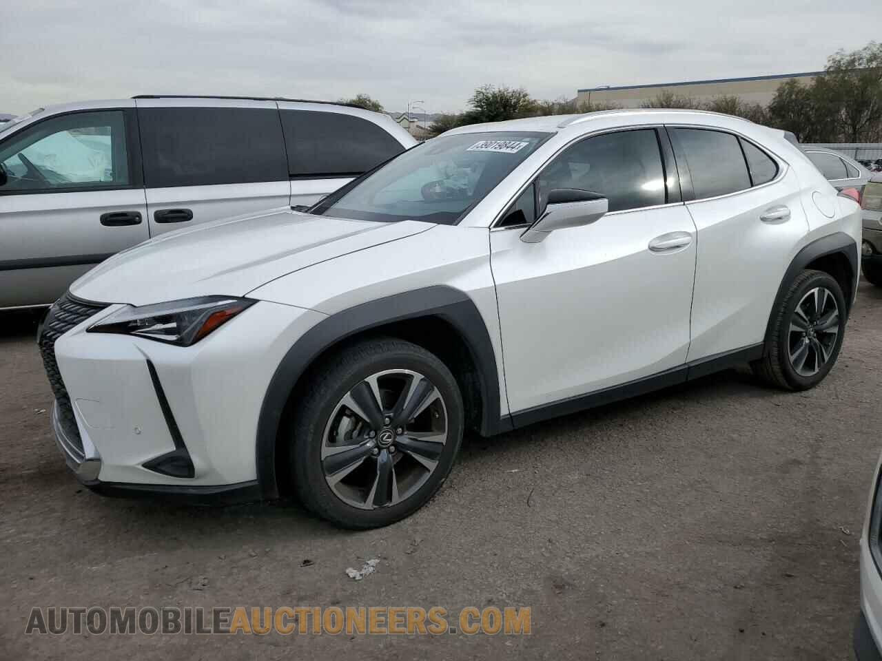 JTHX3JBH6M2044737 LEXUS UX 200 2021