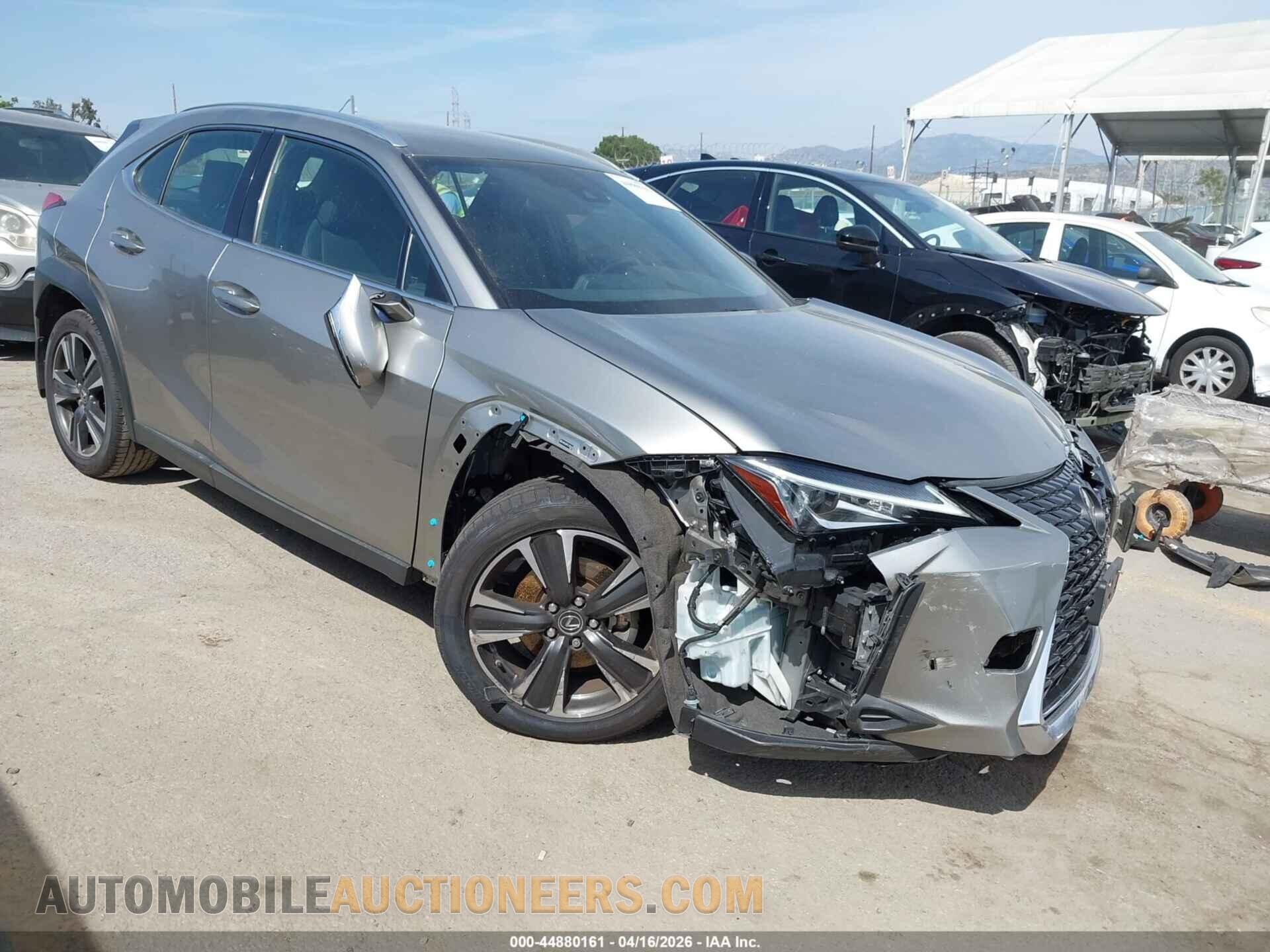 JTHX3JBH7L2030120 LEXUS UX 200 2020
