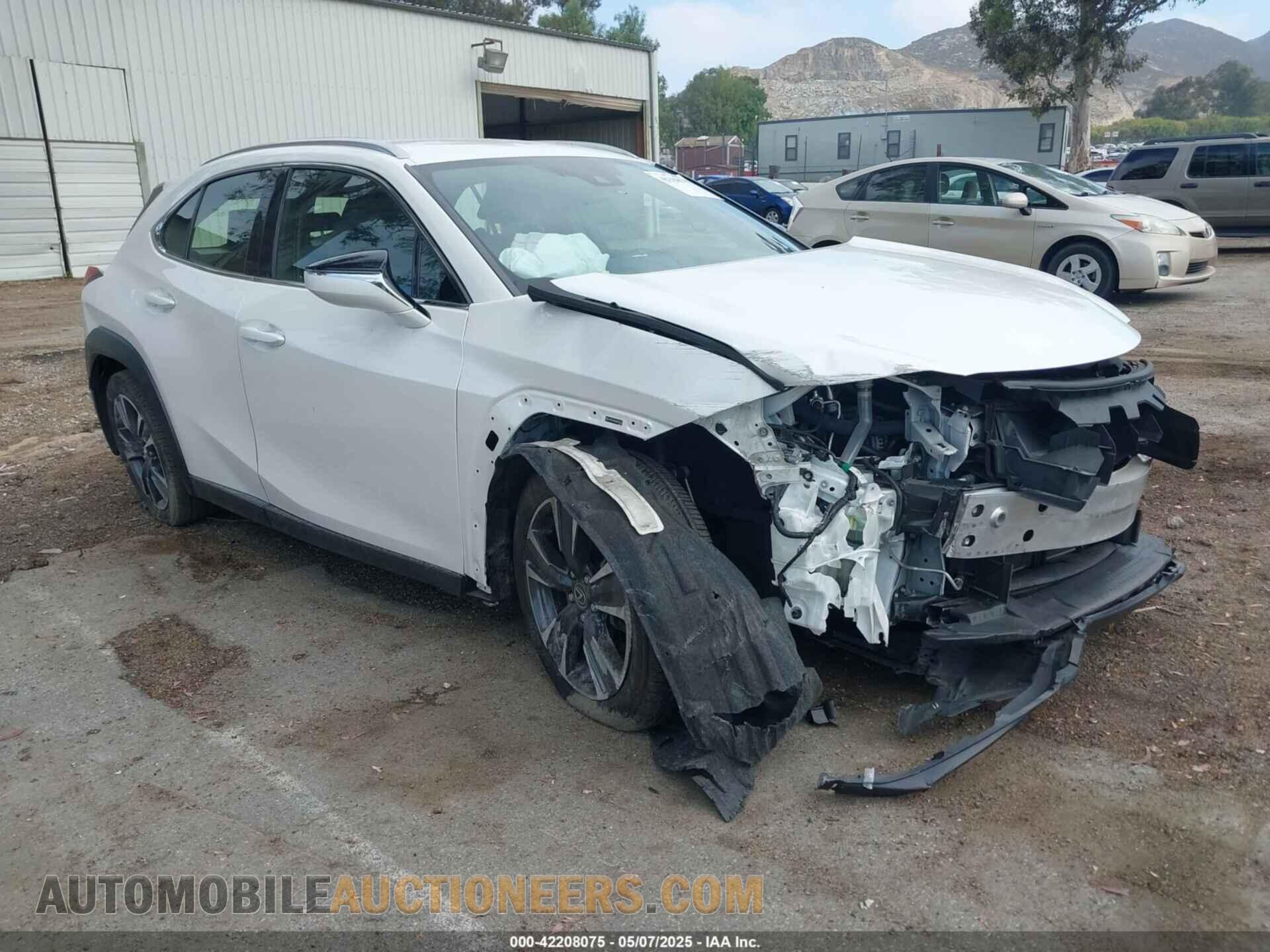 JTHX3JBHXM2037760 LEXUS UX 200 2021