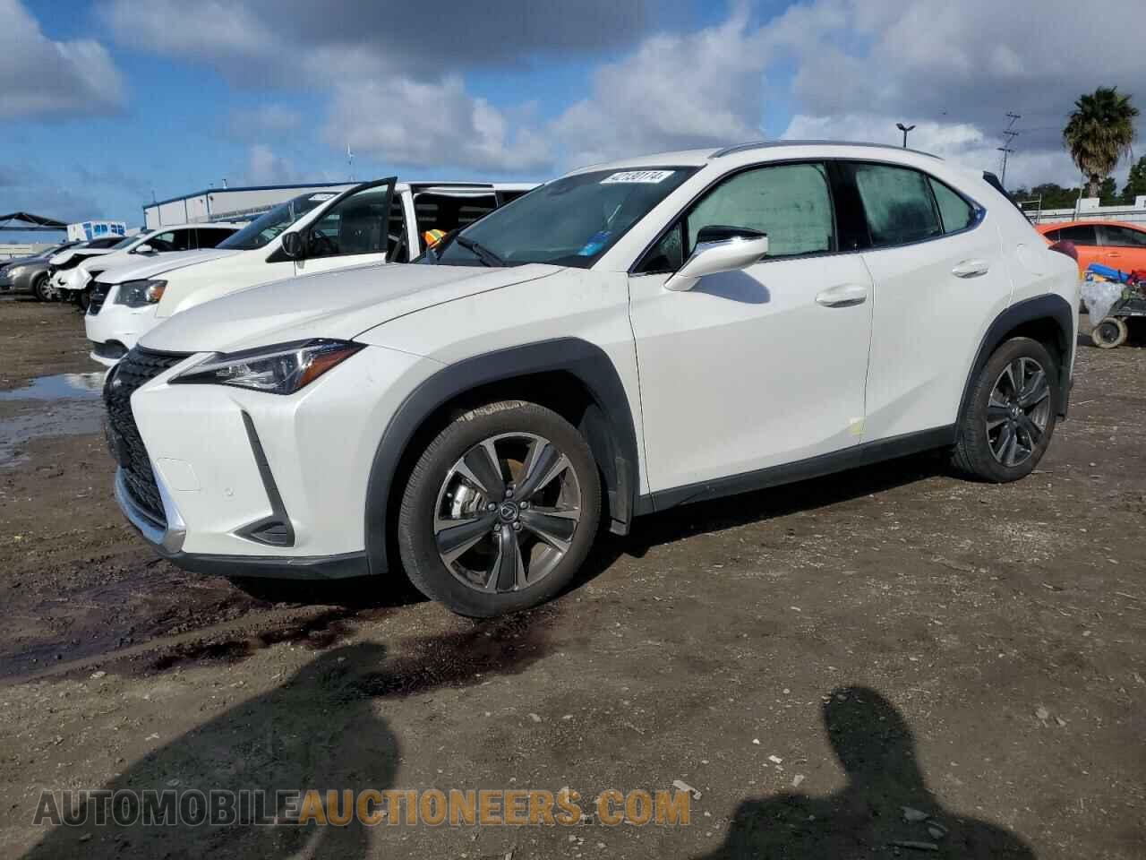 JTHX3JBHXM2042408 LEXUS UX 200 2021