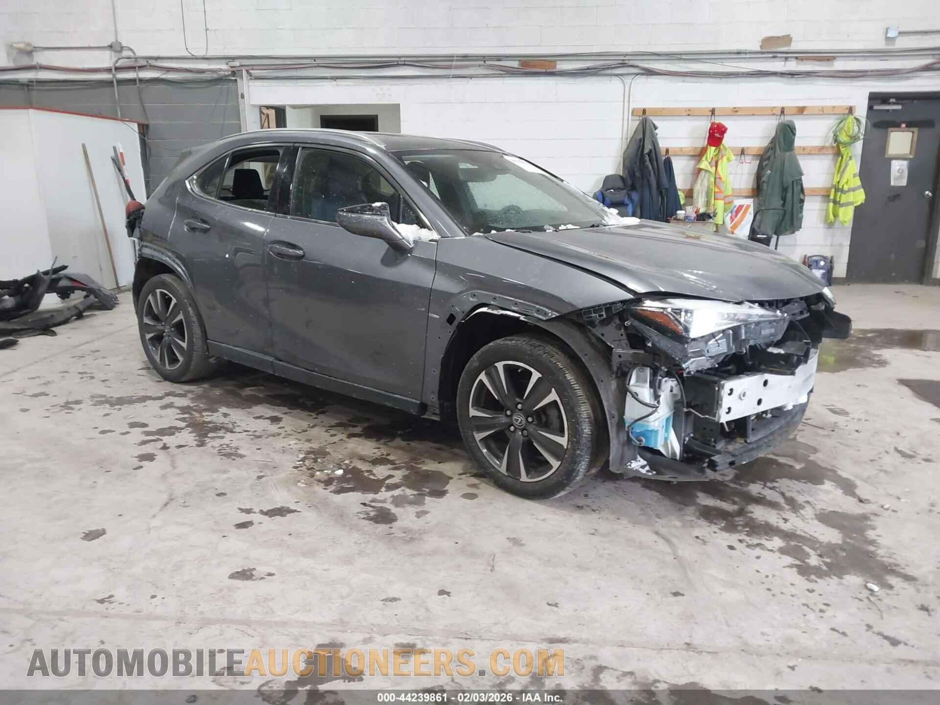 JTHY3JBH1K2003319 LEXUS UX 200 2019