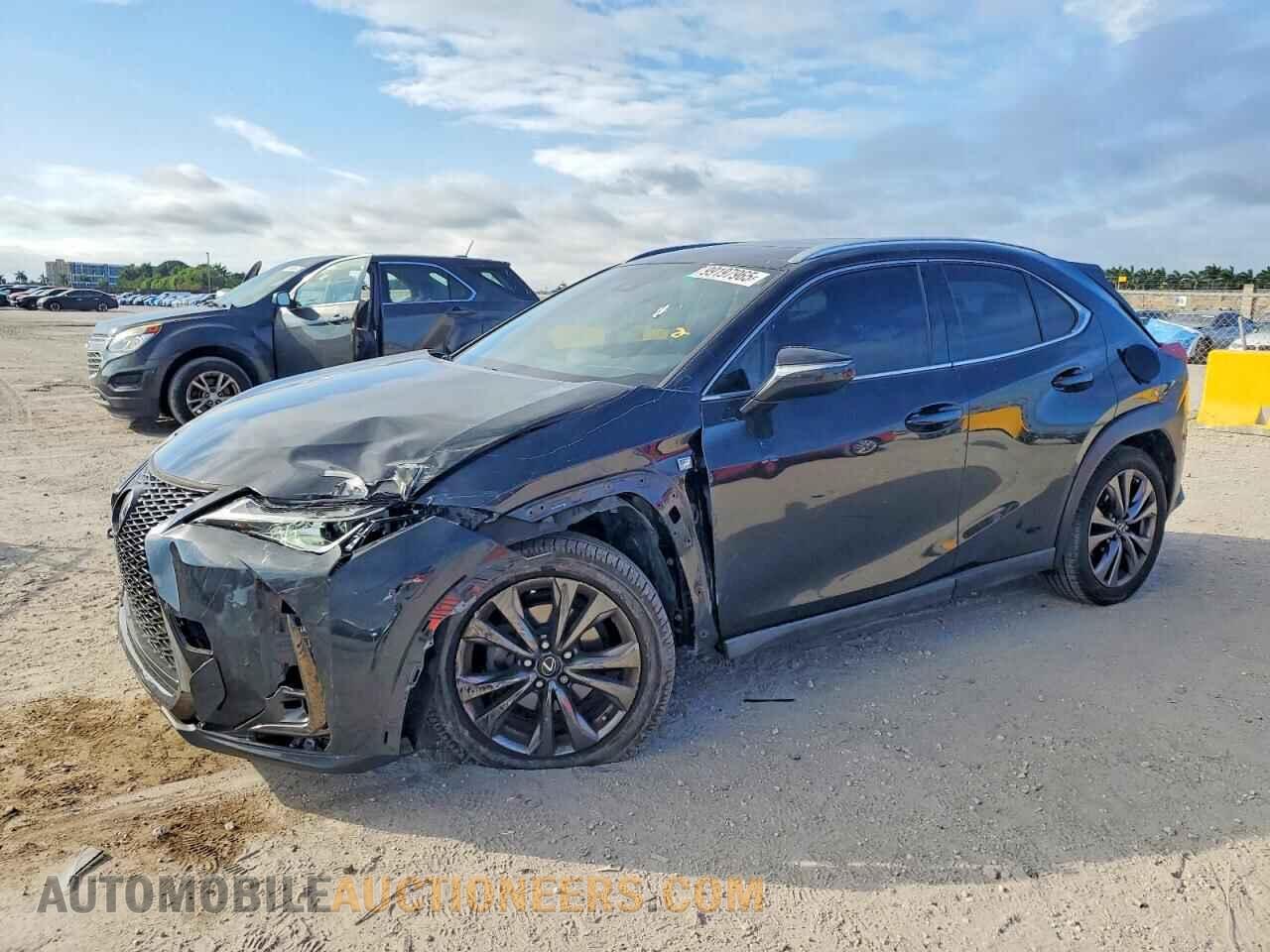 JTHY3JBH1K2018693 LEXUS UX 200 2019