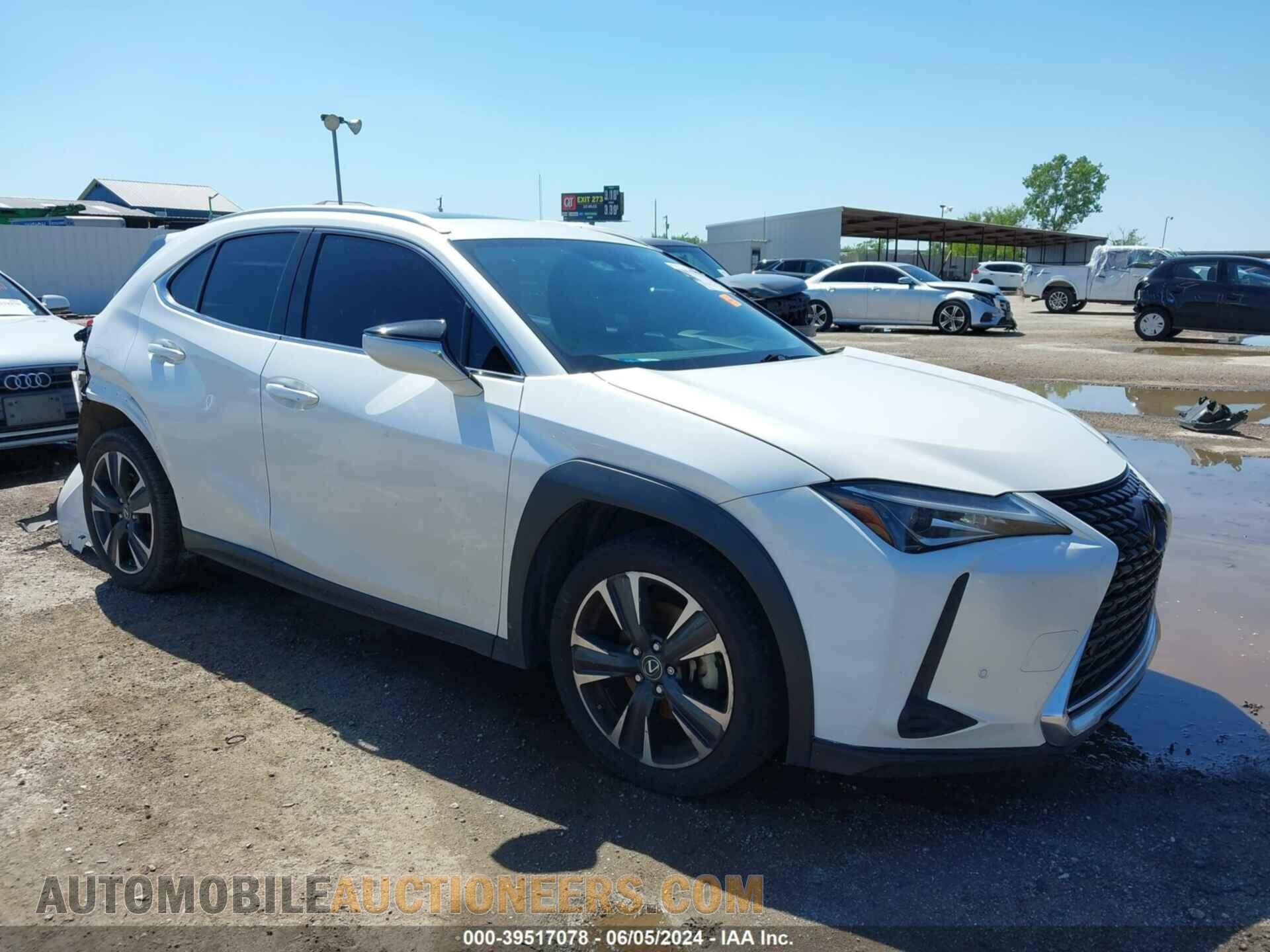 JTHY3JBH3K2004729 LEXUS UX 200 2019