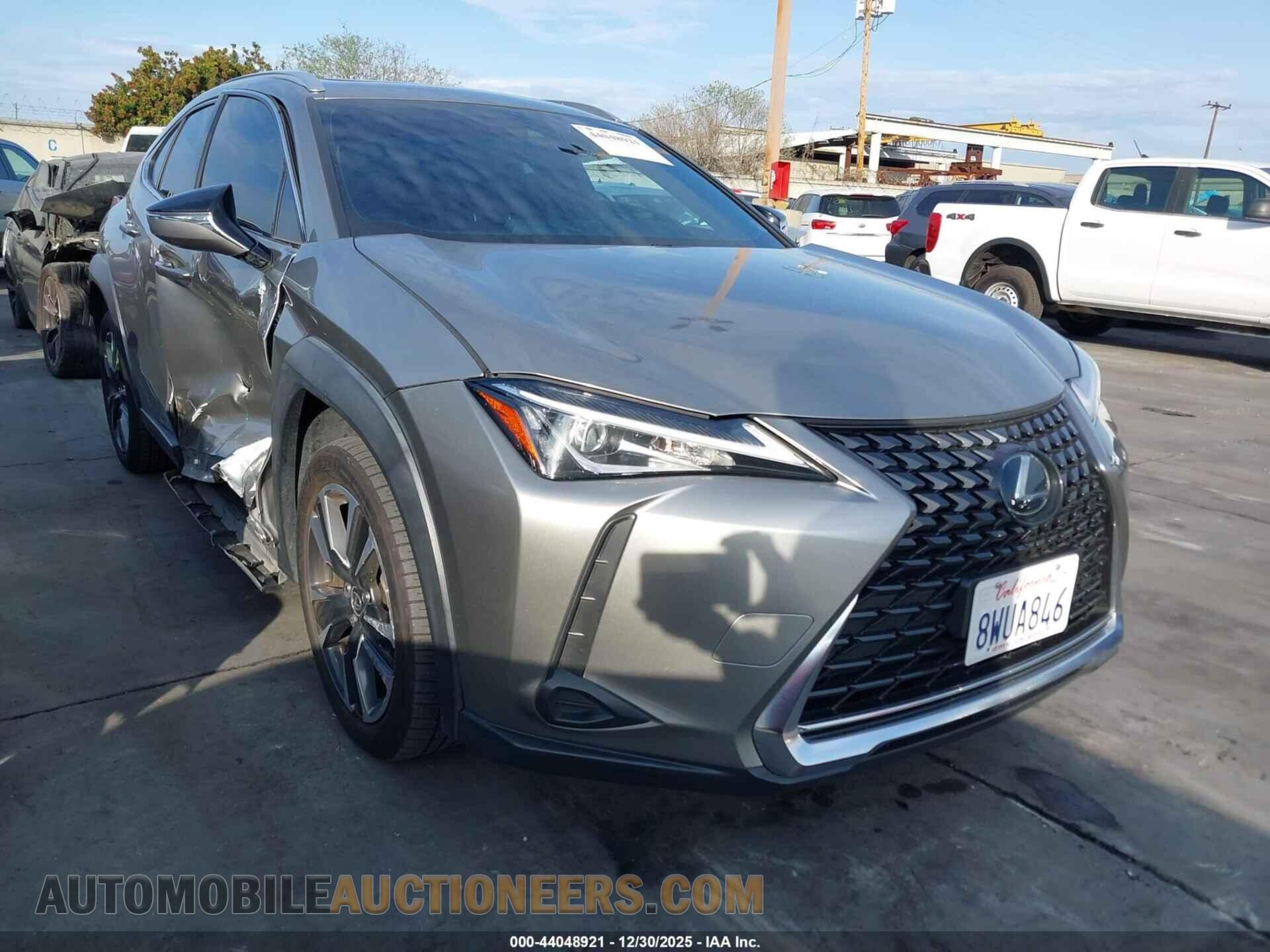 JTHY3JBH3K2013818 LEXUS UX 200 2019