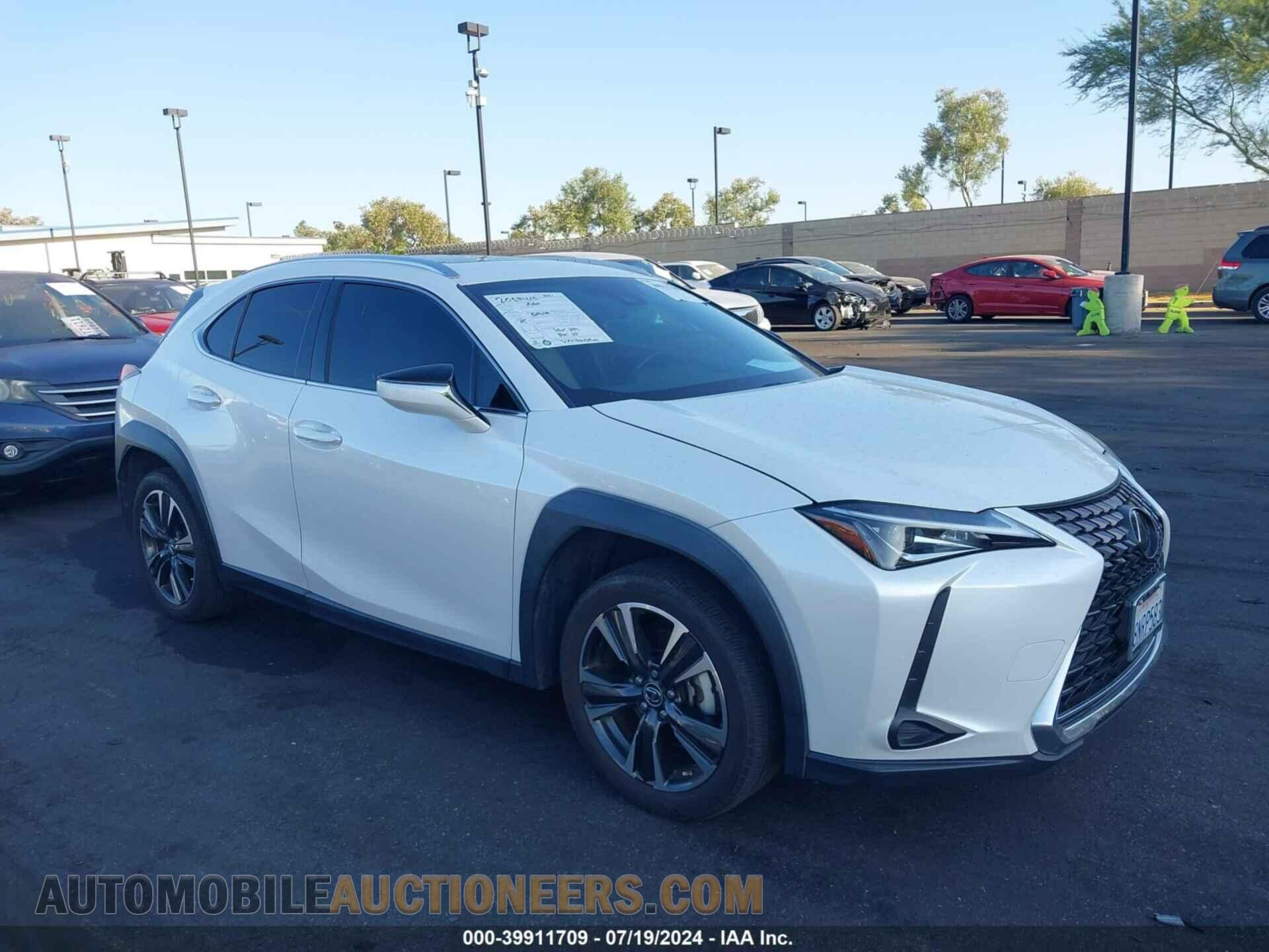 JTHY3JBH3K2013950 LEXUS UX 200 2019