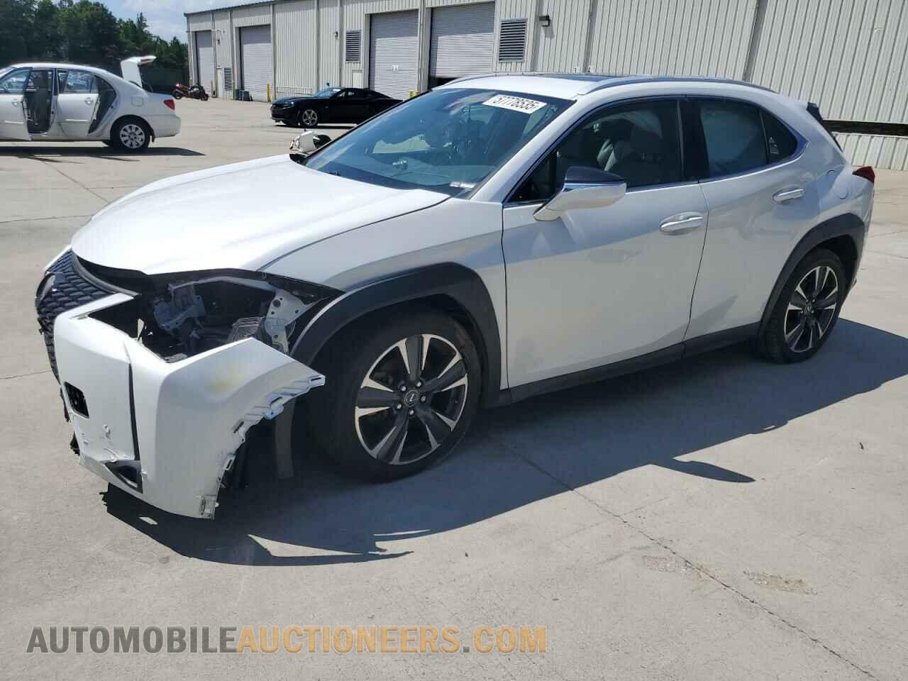 JTHY3JBH4K2014900 LEXUS UX 200 2019