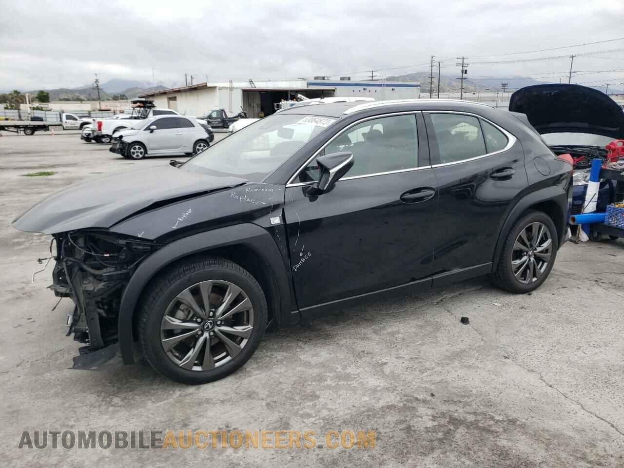 JTHY3JBH6K2013716 LEXUS UX 200 2019