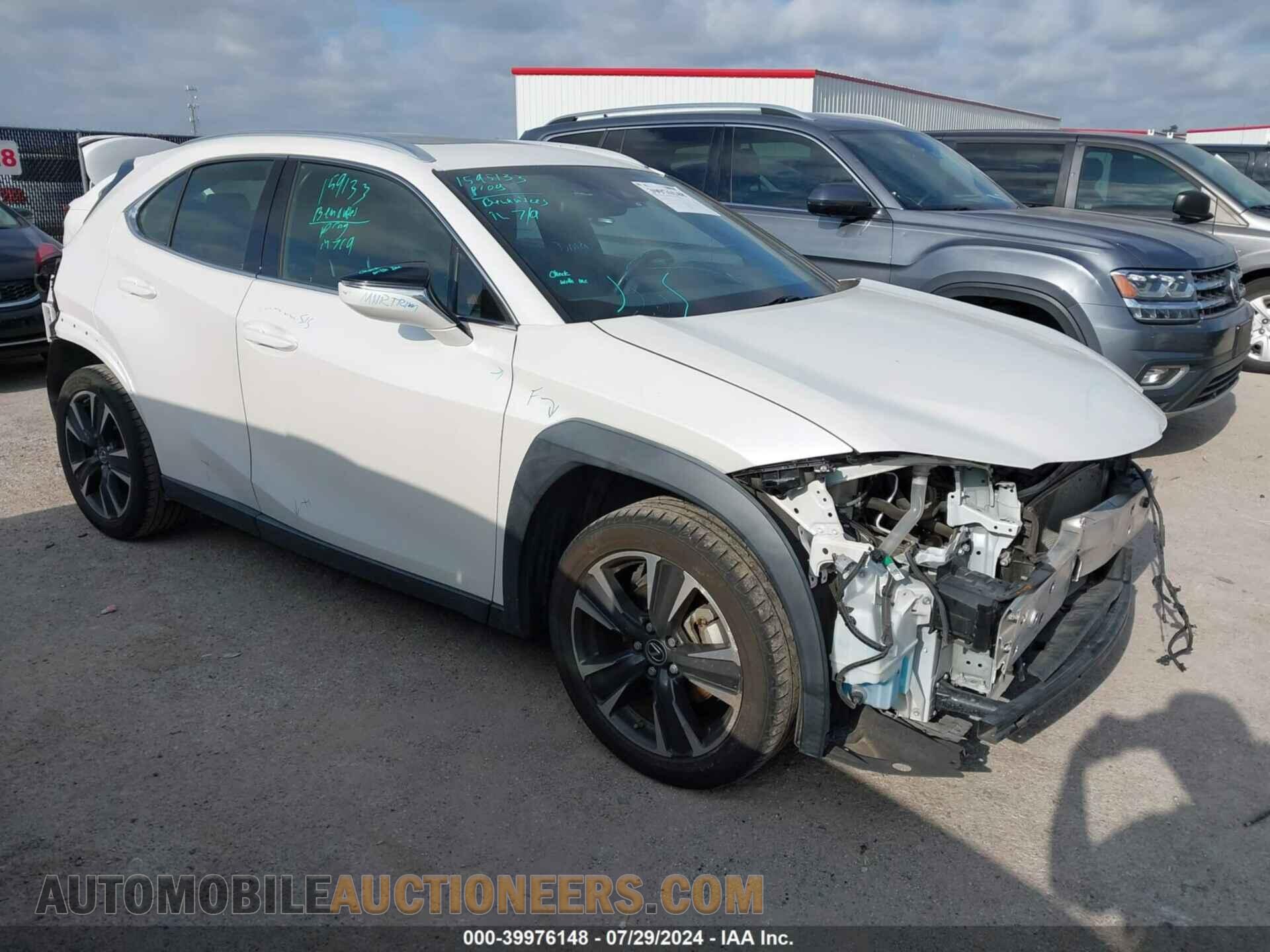 JTHY3JBH8K2020652 LEXUS UX 200 2019