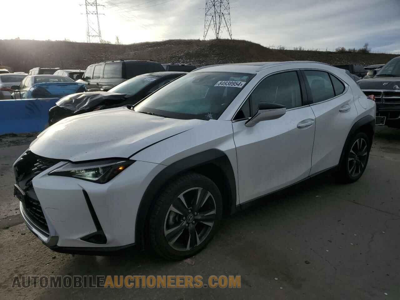 JTHY3JBH9K2018005 LEXUS UX 200 2019