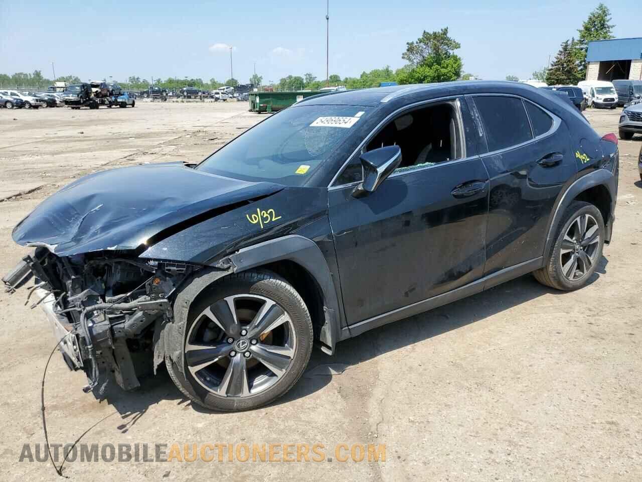 JTHY3JBHXK2004856 LEXUS UX 200 2019