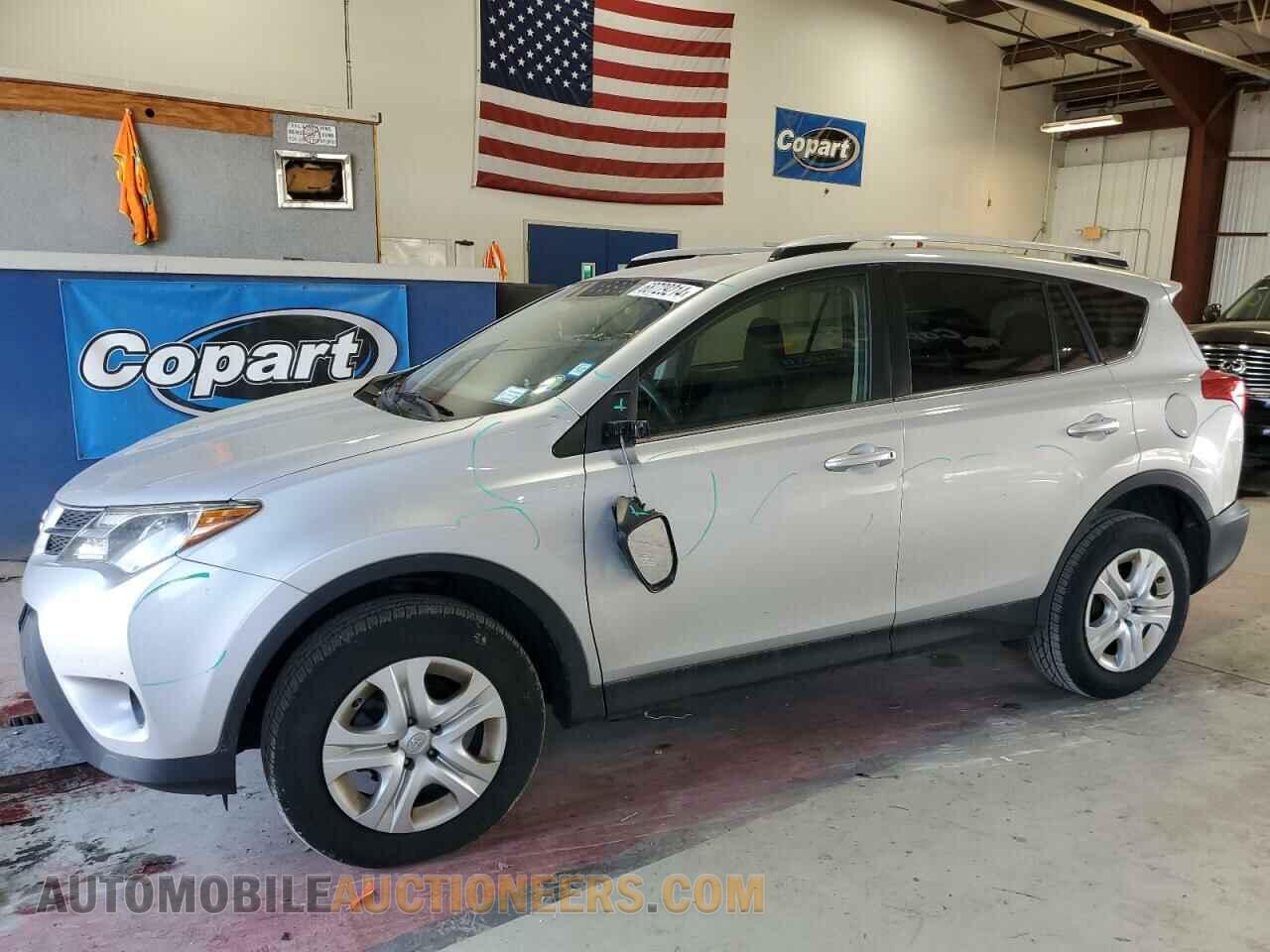 JTMBFREV4FJ044070 TOYOTA RAV4 2015