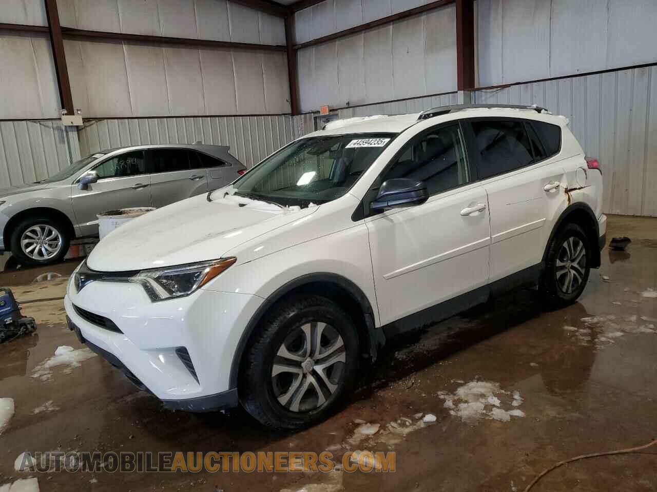 JTMBFREV6HJ124621 TOYOTA RAV4 2017
