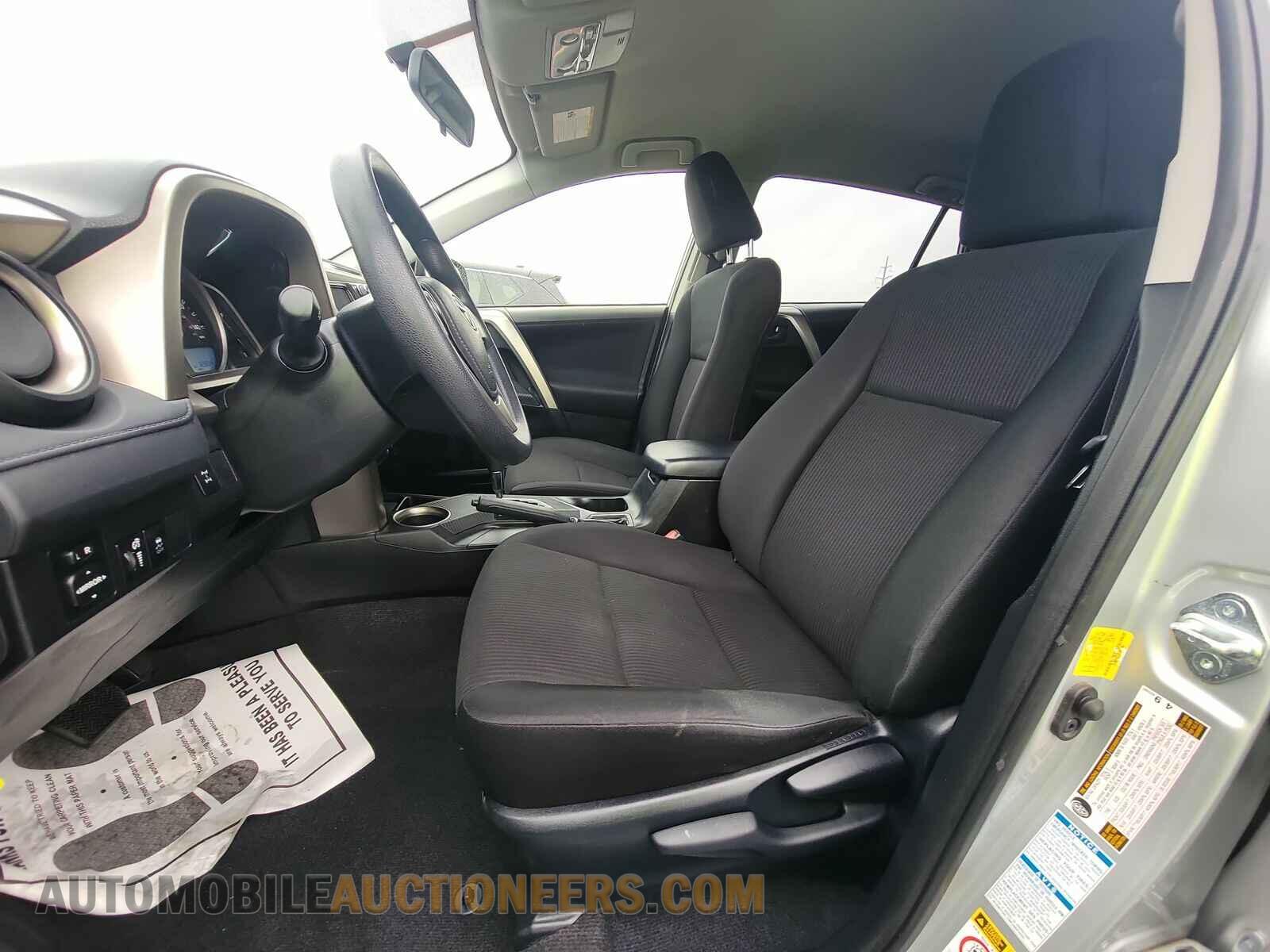 JTMBFREV8FJ045402 Toyota RAV4 2015