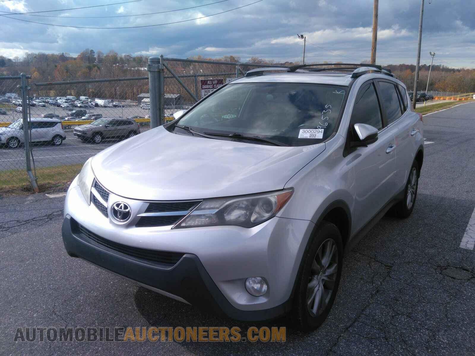 JTMDFREV8FD096535 Toyota RAV4 2015