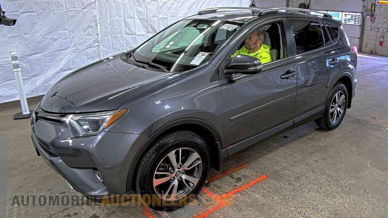 JTMRFREV0GD192201 Toyota RAV4 2016