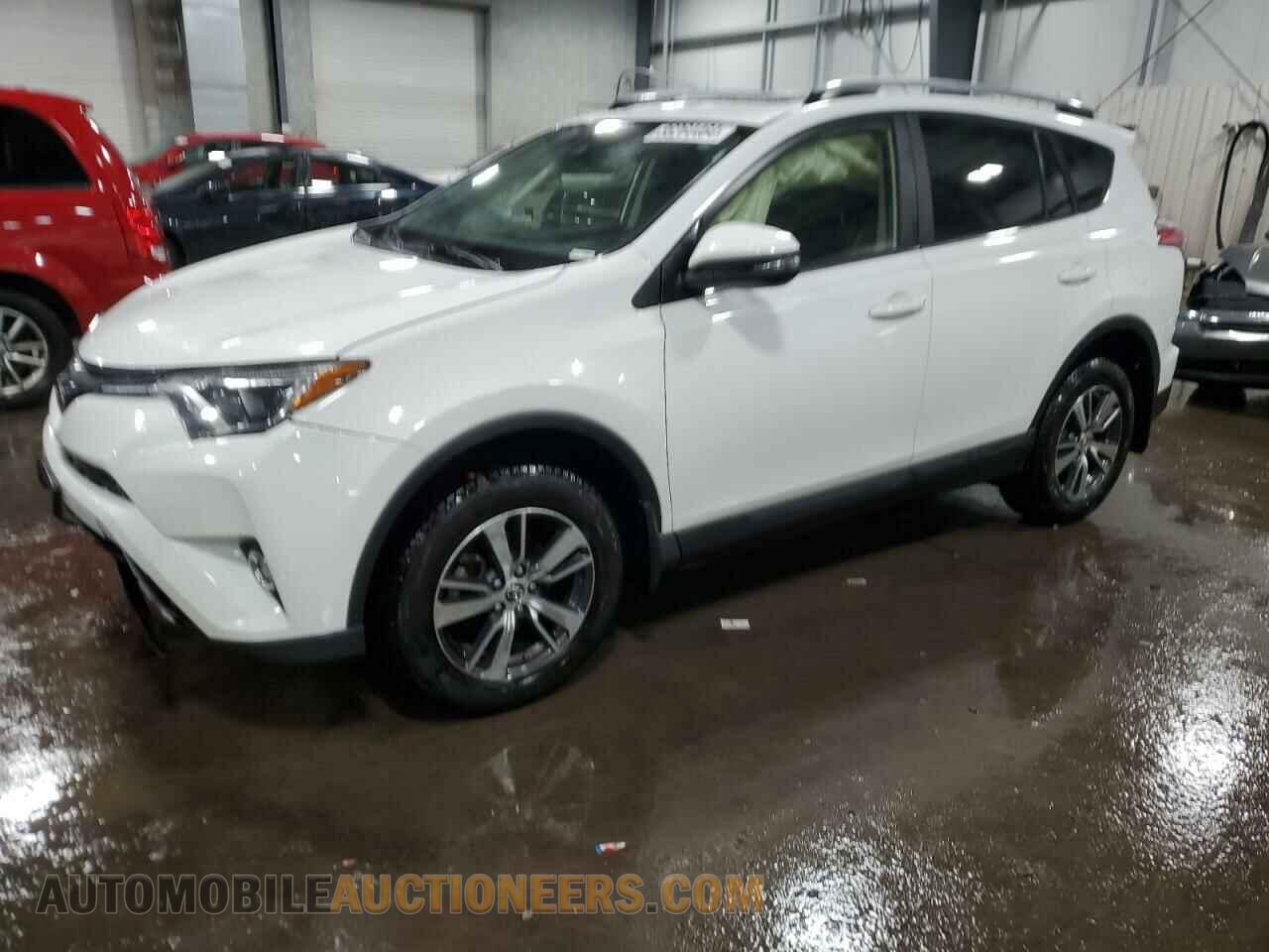 JTMRFREV1JJ185444 TOYOTA RAV4 2018