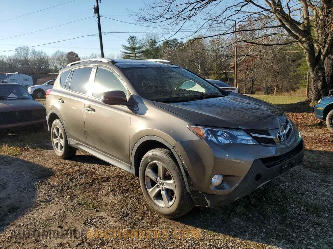 JTMRFREV2FD135495 TOYOTA RAV4 2015
