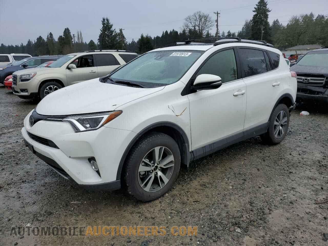 JTMRFREV2HD212840 TOYOTA RAV4 2017