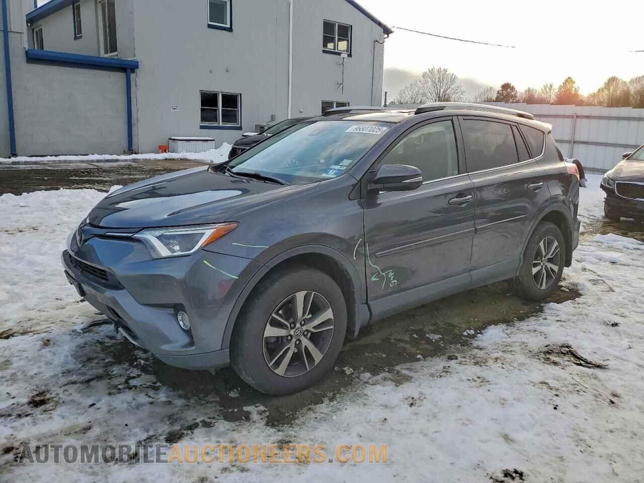 JTMRFREV2JD236707 TOYOTA RAV4 2018