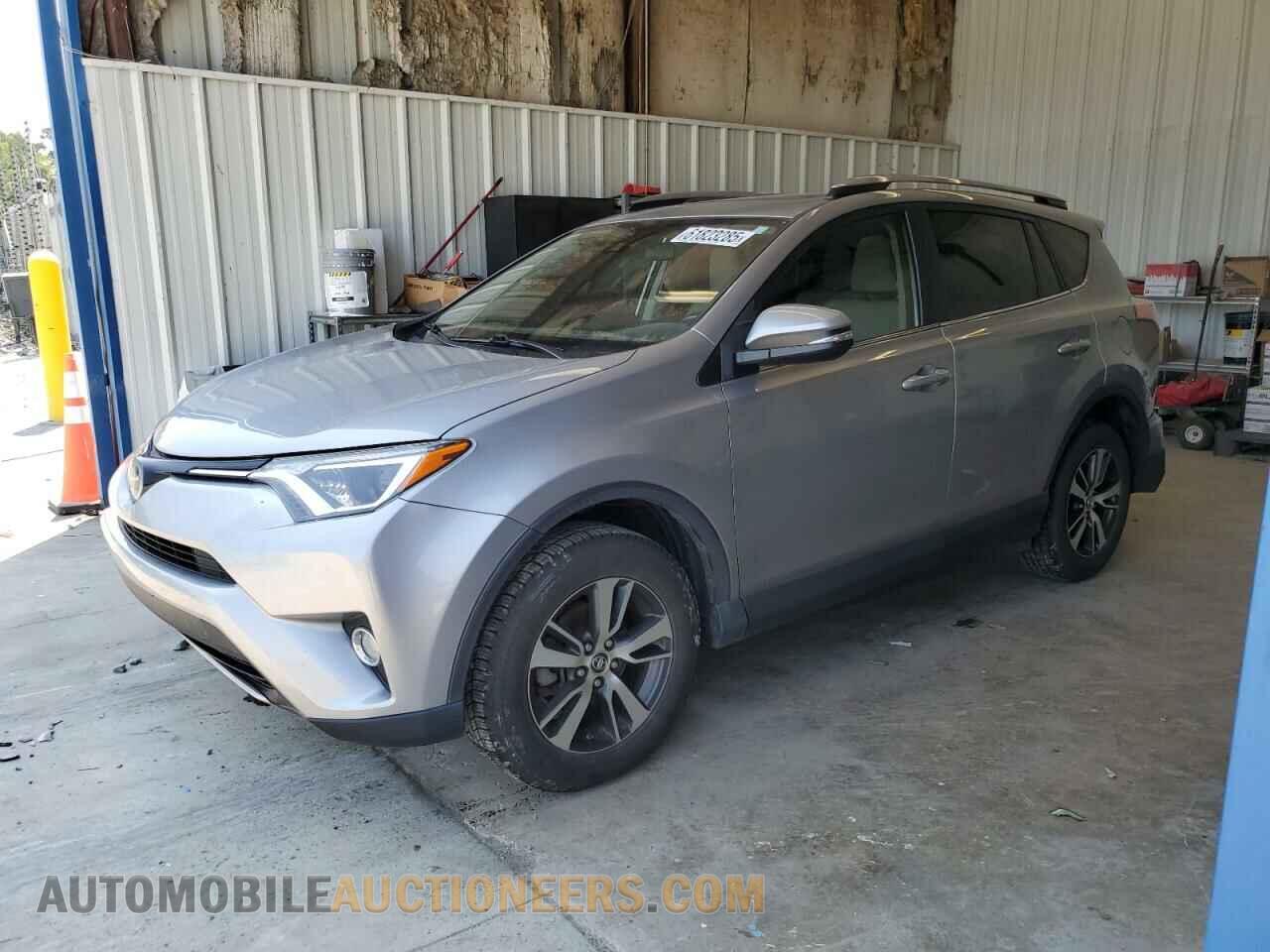 JTMRFREV3JD256142 TOYOTA RAV4 2018