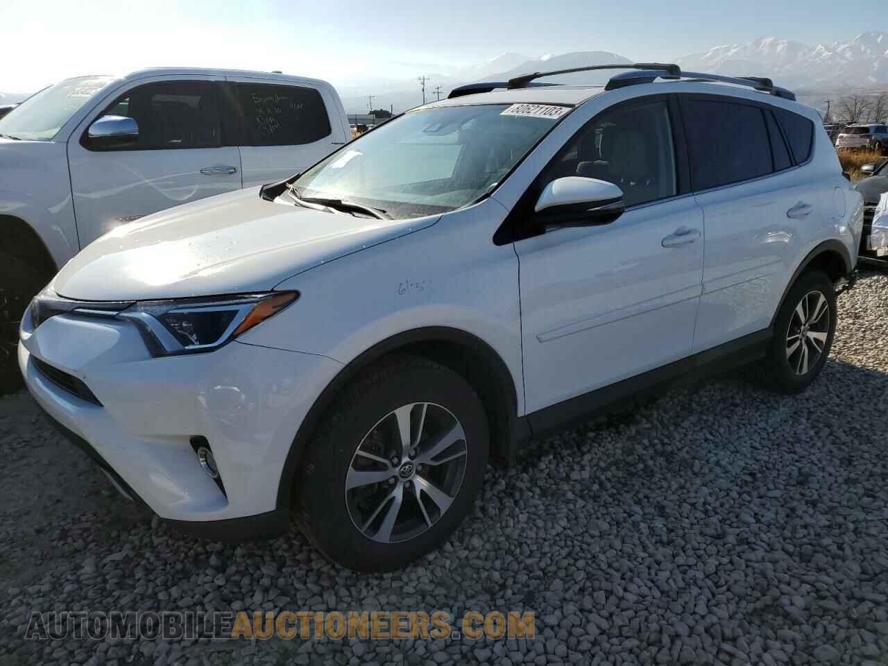 JTMRFREV4JD257560 TOYOTA RAV4 2018