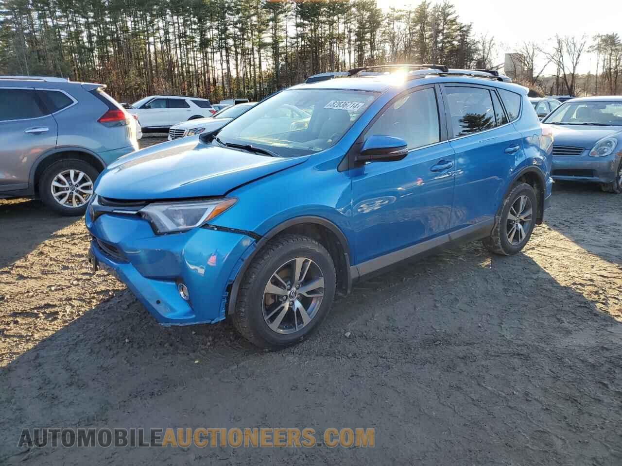 JTMRFREV7HD200053 TOYOTA RAV4 2017