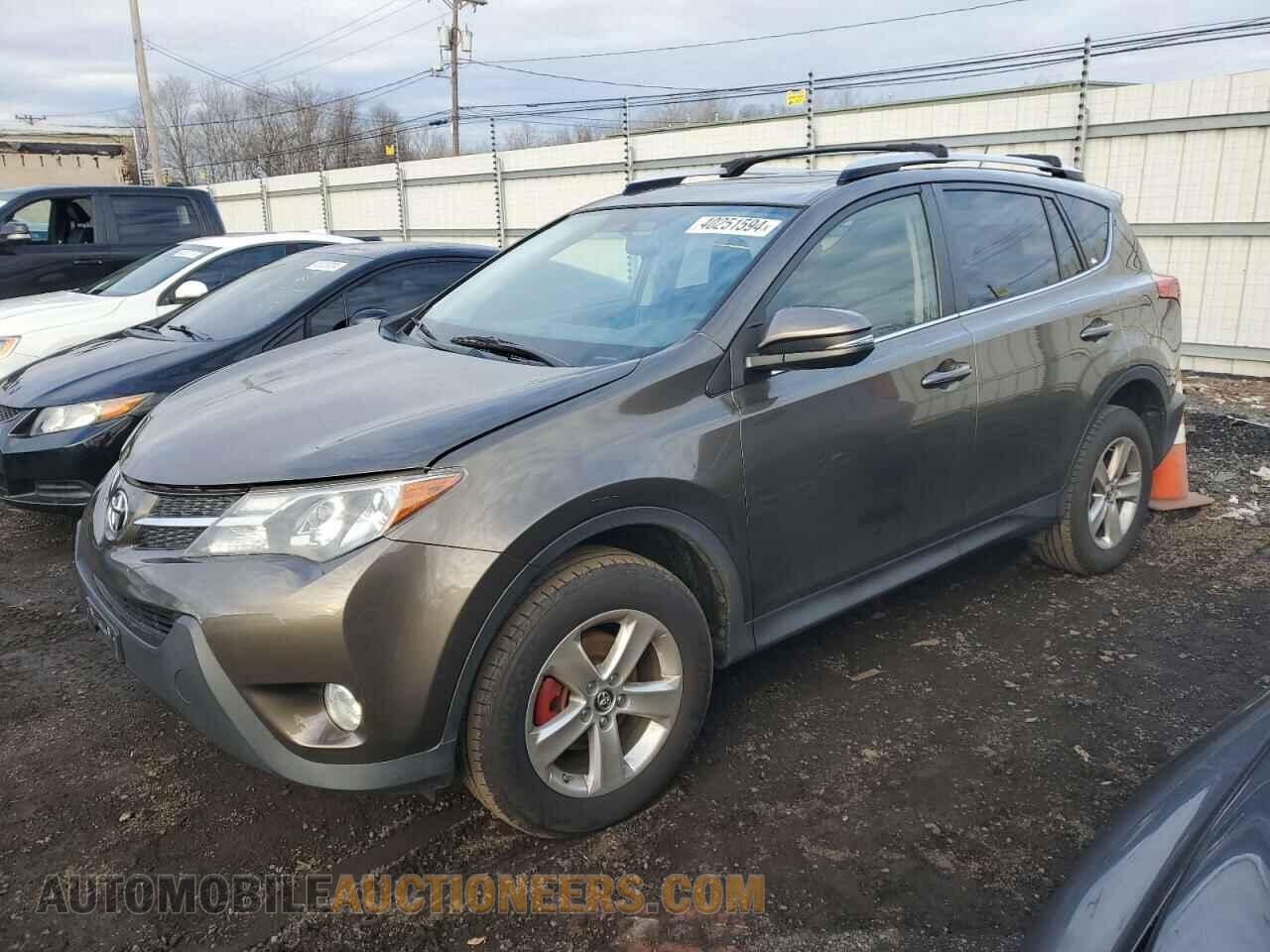 JTMRFREV8FD114487 TOYOTA RAV4 2015