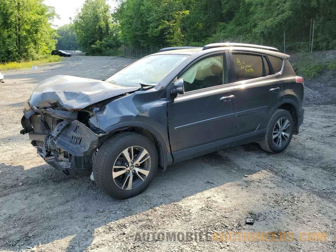 JTMRFREV8HJ129074 TOYOTA RAV4 2017