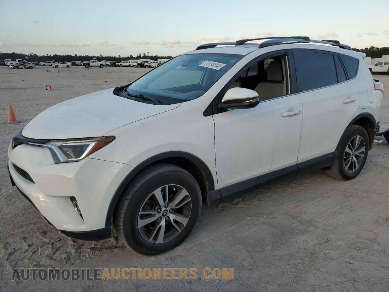JTMRFREV9JJ188317 TOYOTA RAV4 2018