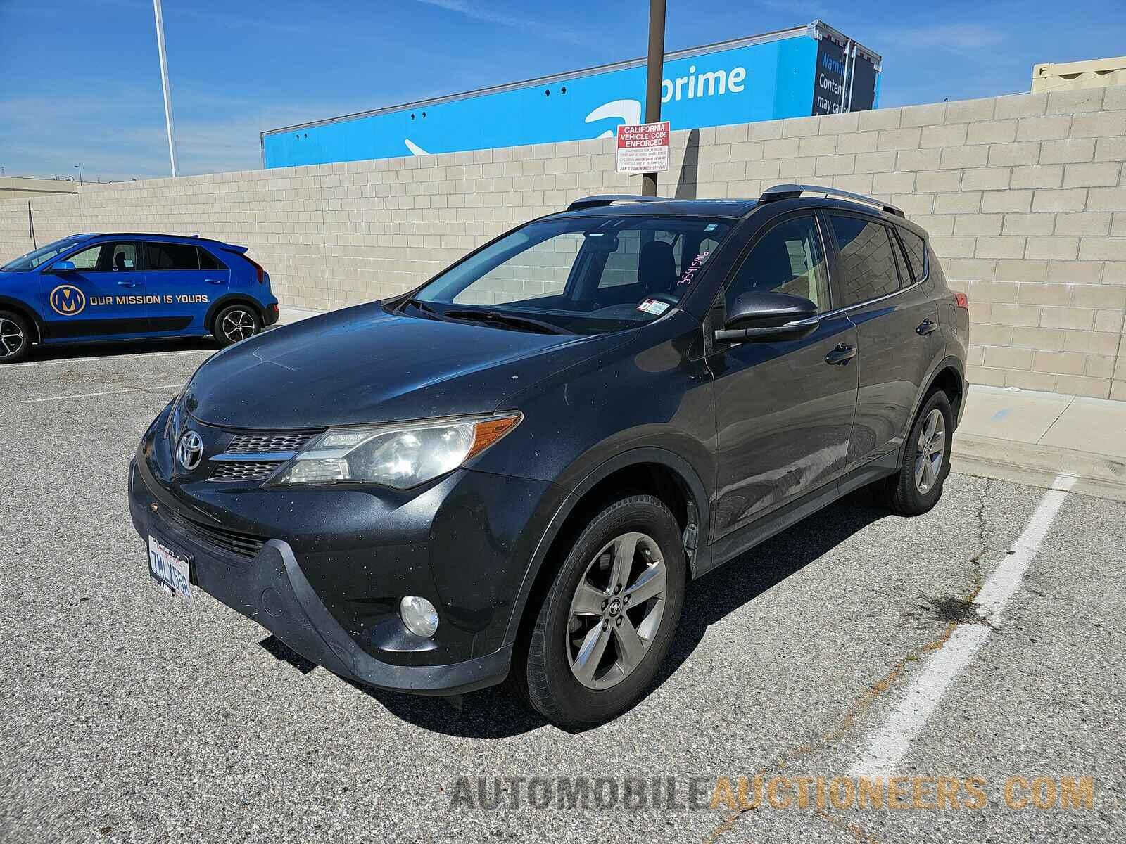 JTMWFREV0FD067247 Toyota RAV4 2015