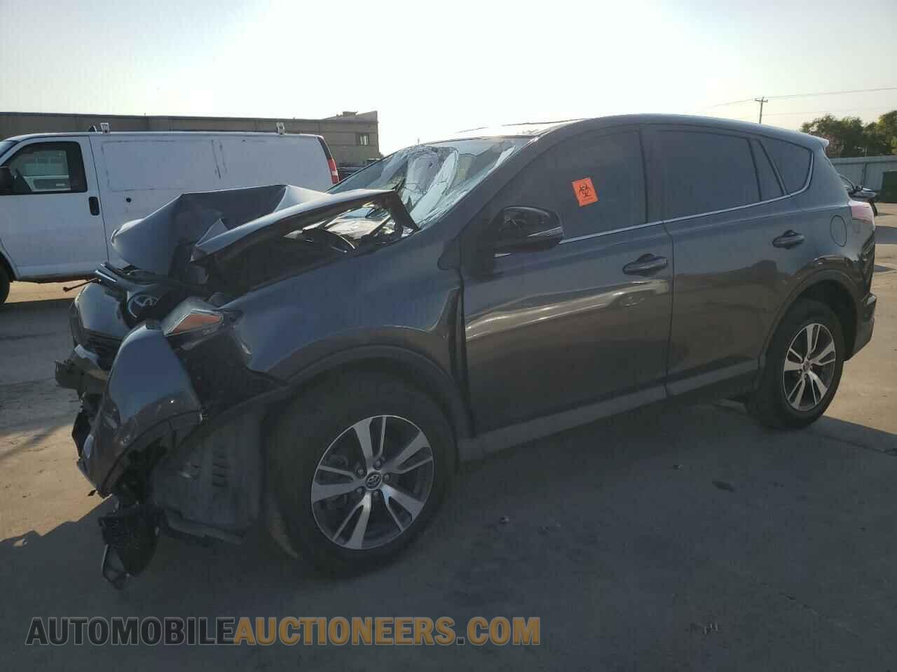 JTMWFREV0JD132882 TOYOTA RAV4 2018