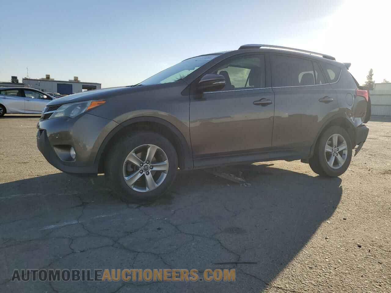 JTMWFREV1FD065605 TOYOTA RAV4 2015