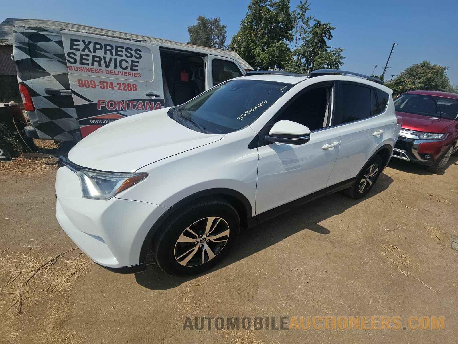 JTMWFREV2HD097773 Toyota RAV4 2017