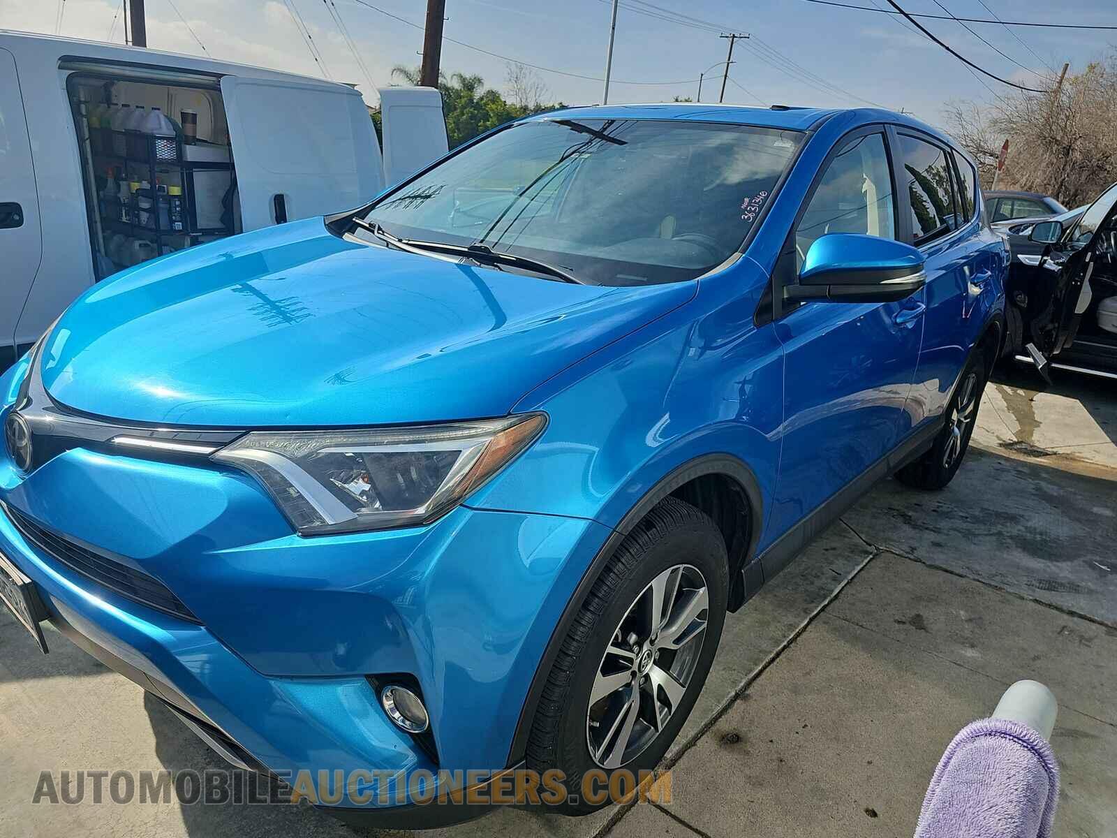 JTMWFREV2JD119292 Toyota RAV4 2018