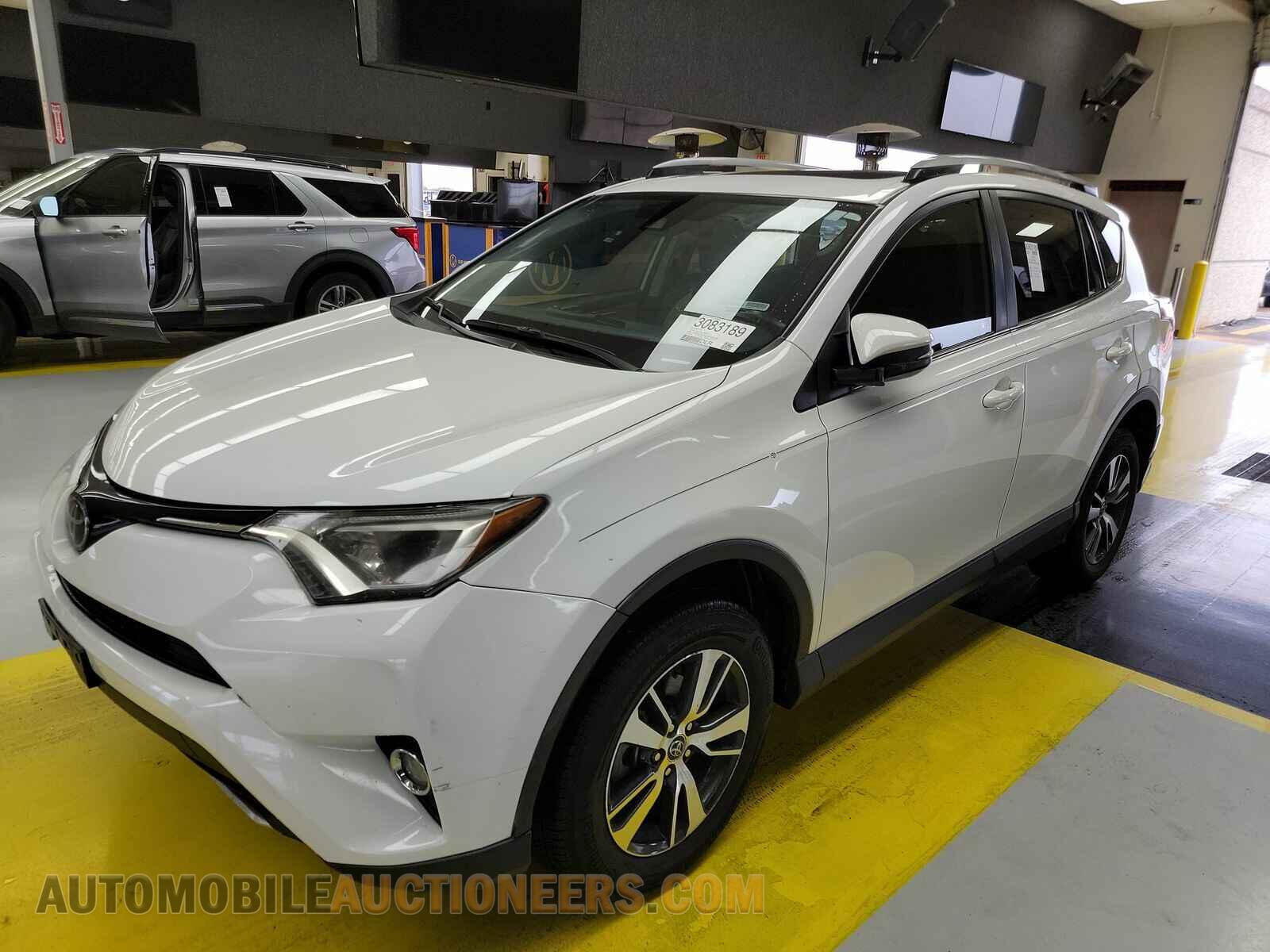 JTMWFREV2JD122435 Toyota RAV4 2018