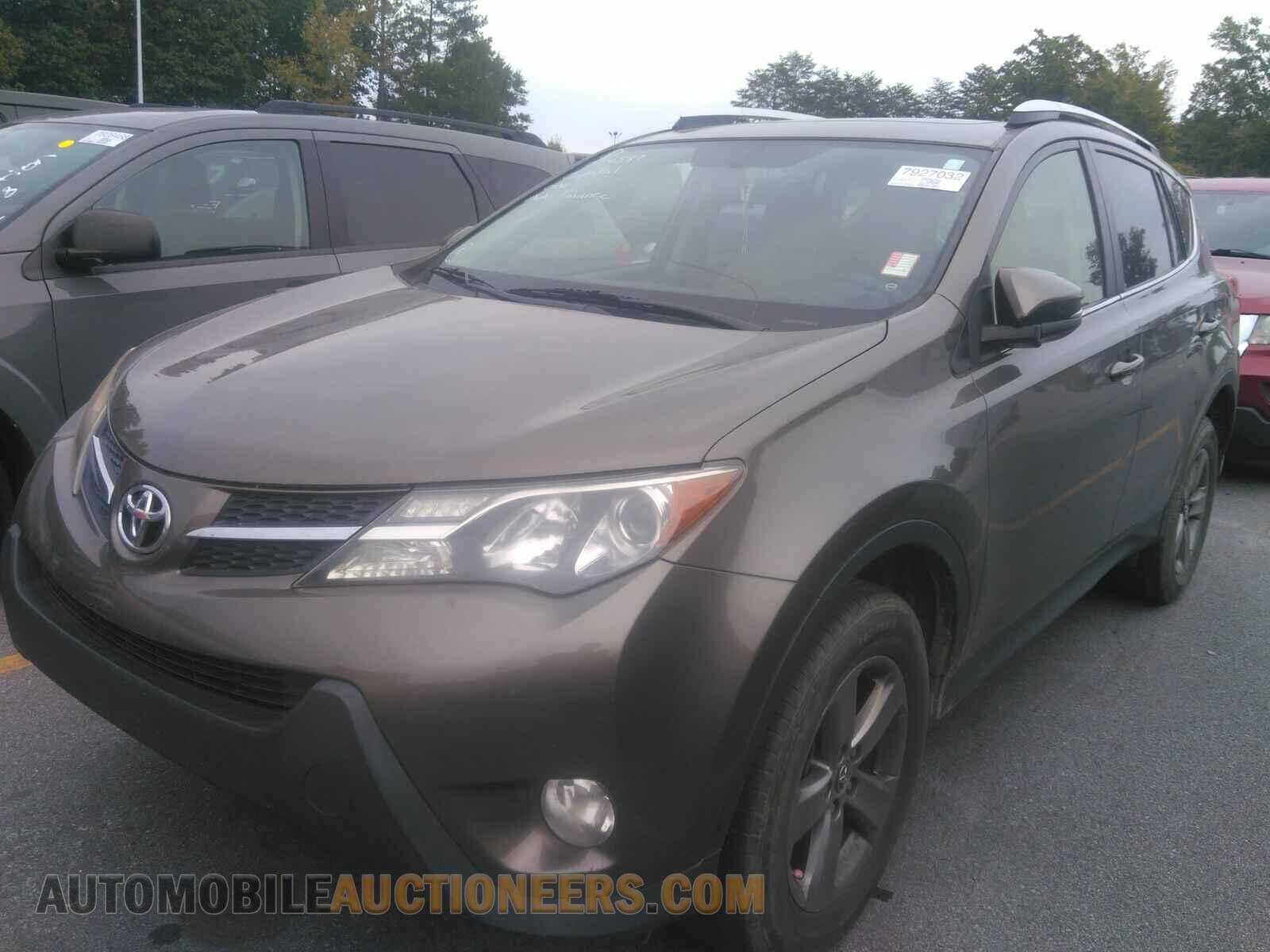 JTMWFREV4FD074587 Toyota RAV4 2015