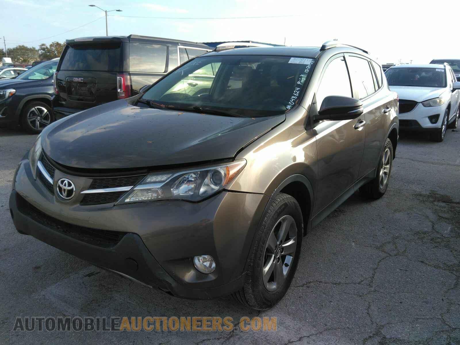 JTMWFREV8FD048624 Toyota RAV4 2015
