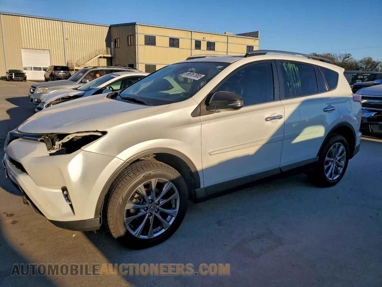 JTMYFREV7HD102233 TOYOTA RAV4 2017