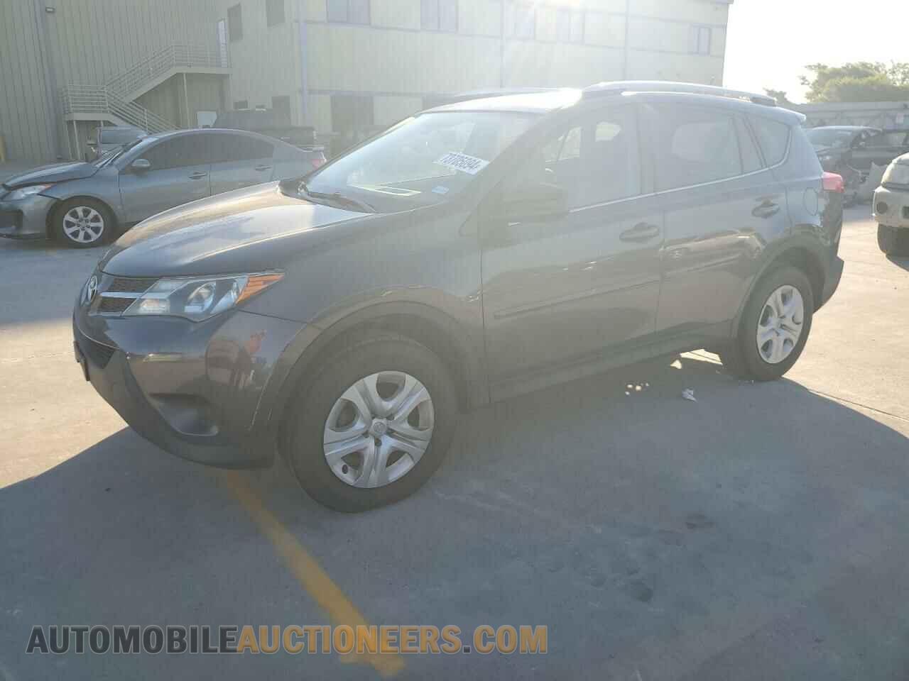 JTMZFREV2FJ052280 TOYOTA RAV4 2015