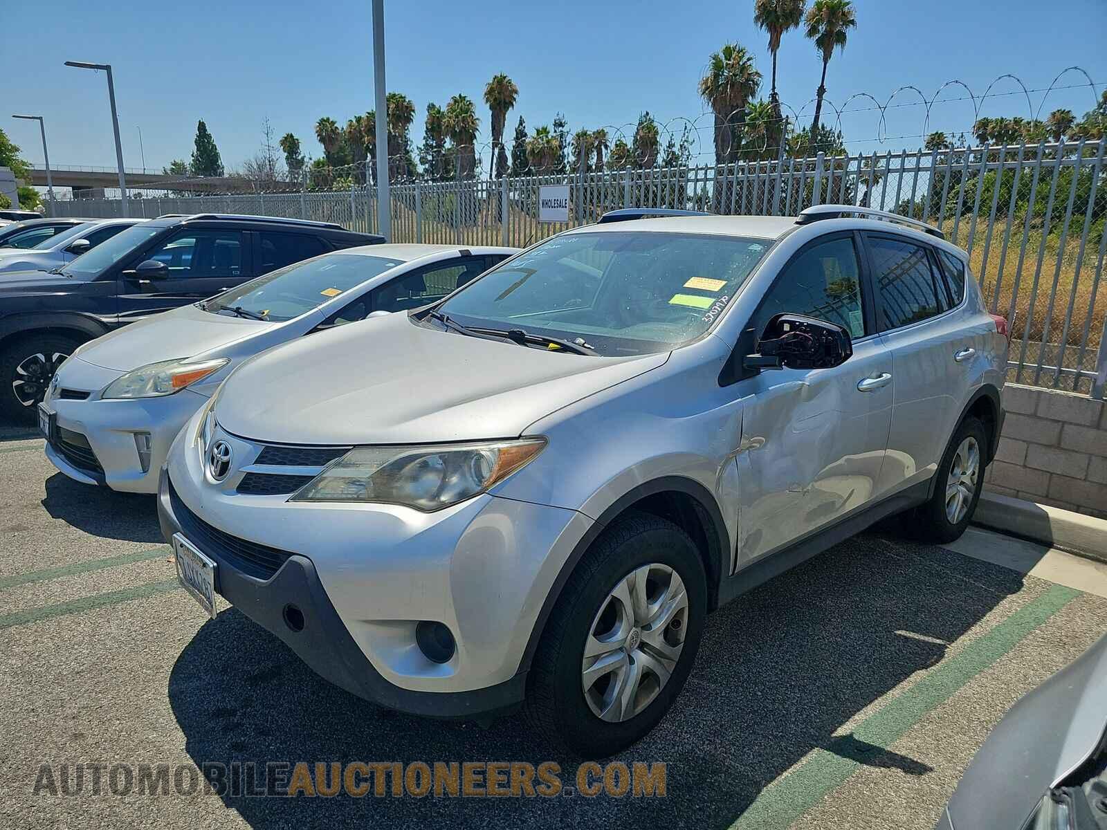 JTMZFREV5FD047895 Toyota RAV4 2015