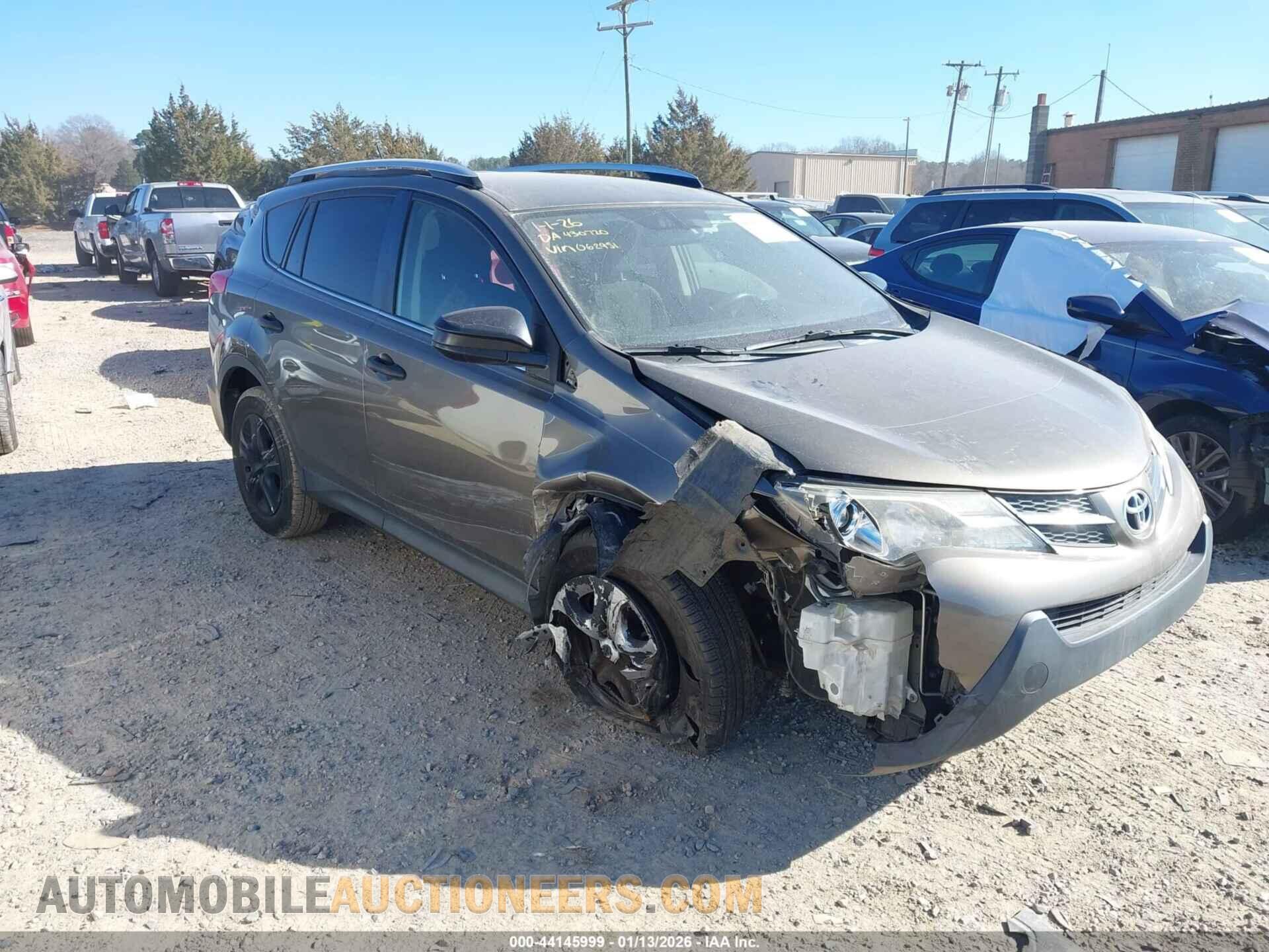 JTMZFREV9FD062951 TOYOTA RAV4 2015